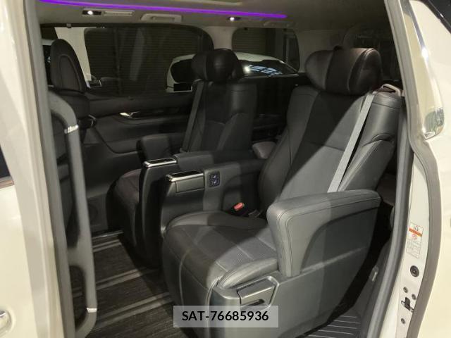 Toyota ALPHARD 2020-08 8225063-7