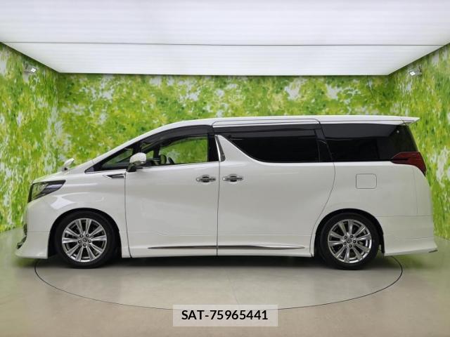 Toyota ALPHARD 2017-01 8225085-1