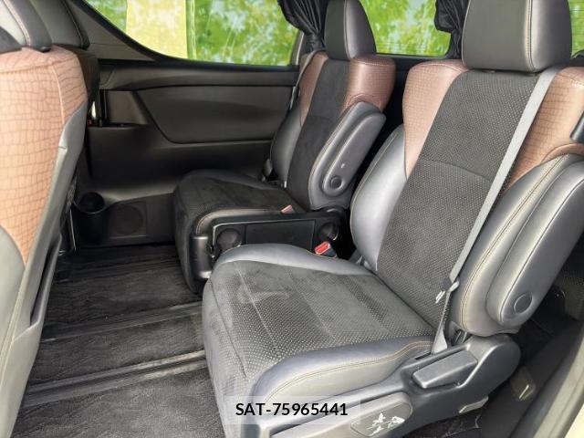 Toyota ALPHARD 2017-01 8225085-6