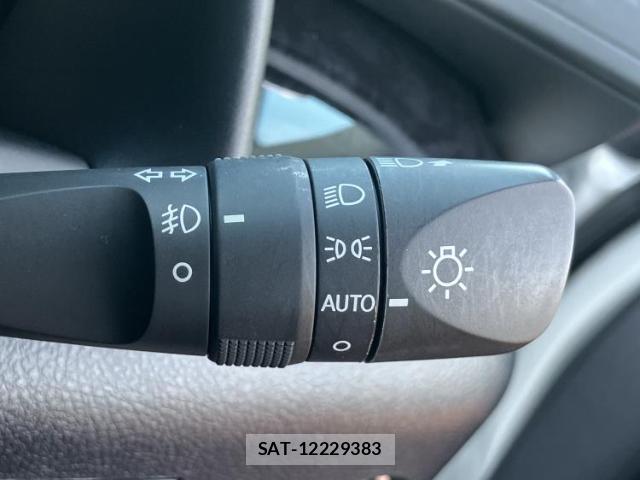 Toyota ALPHARD 2019-07 8225189-15