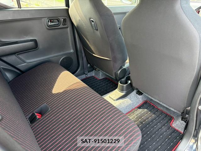 Suzuki ALTO 2015-12 8221828-18