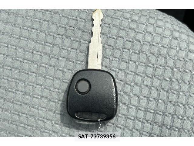 Suzuki ALTO 2017-06 8218648-13