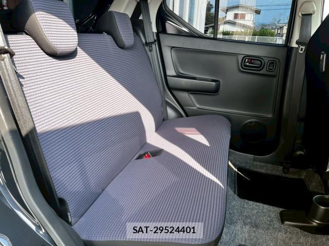 Suzuki ALTO 2019-07 8222153-12