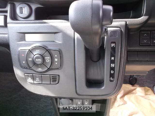Suzuki ALTO 2025-06 8224838-7