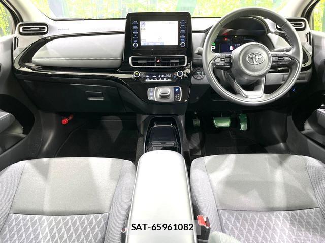 Toyota AQUA 2025-05 8216129-1