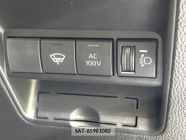 Toyota AQUA 2025-05 8216129-5