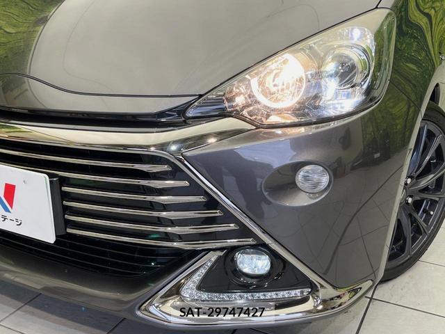 Toyota AQUA 2015-11 8216269-11