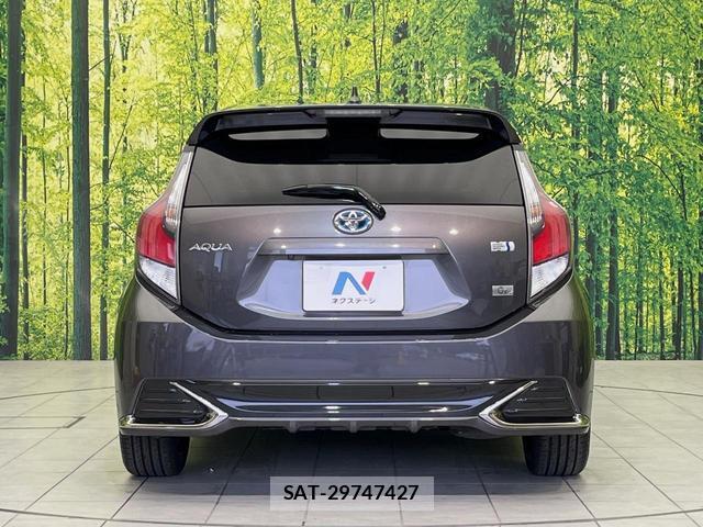 Toyota AQUA 2015-11 8216269-14