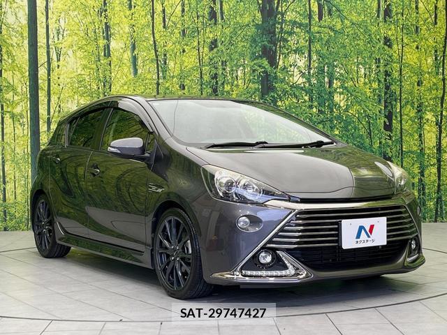 Toyota AQUA 2015-11 8216269-15