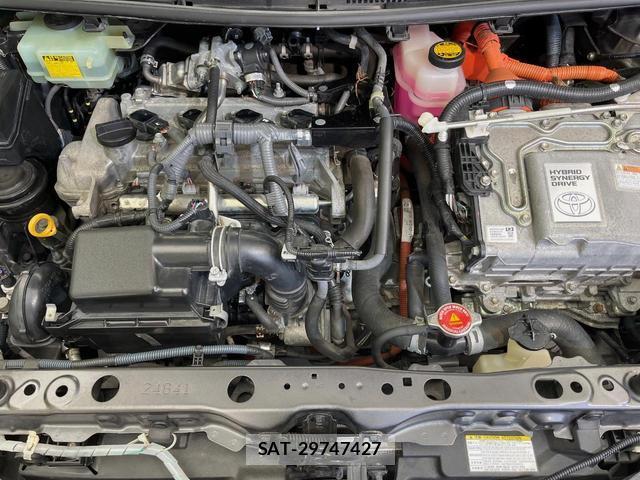 Toyota AQUA 2015-11 8216269-17