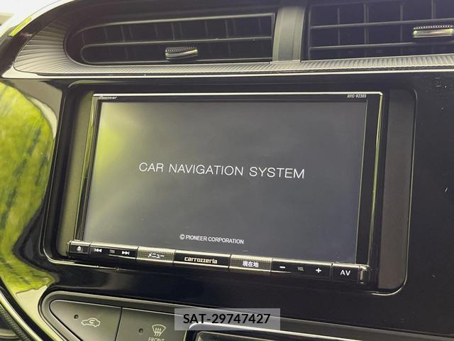 Toyota AQUA 2015-11 8216269-2