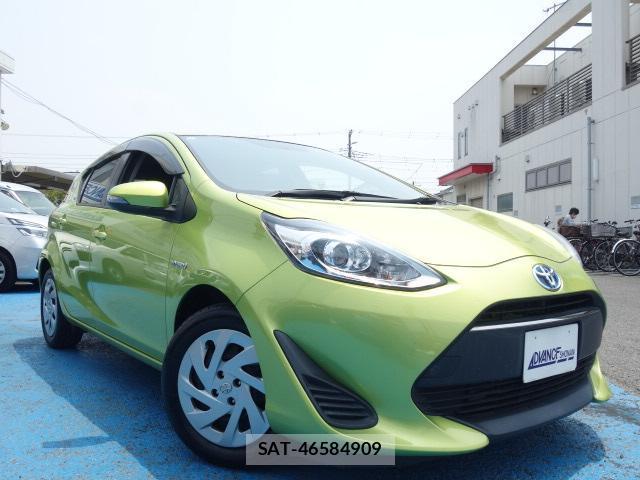 Toyota AQUA 2017-09 8216758-1