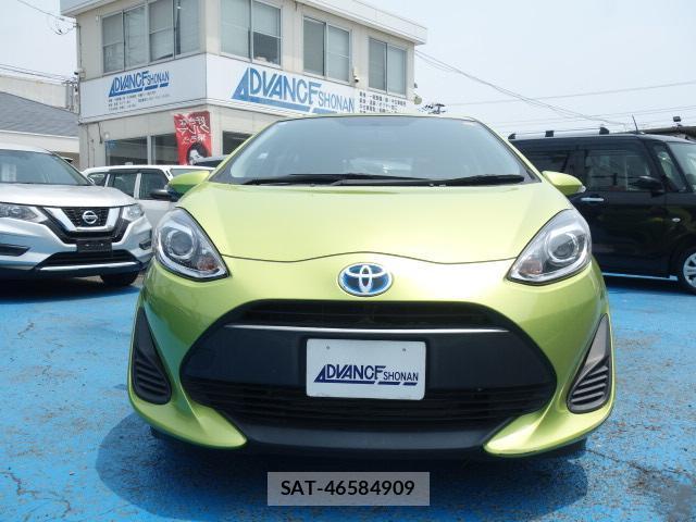 Toyota AQUA 2017-09 8216758-14