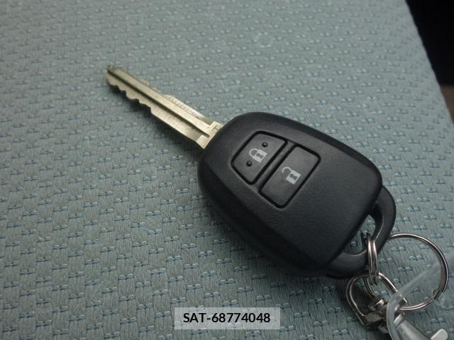 Toyota AQUA 2020-01 8216759-11