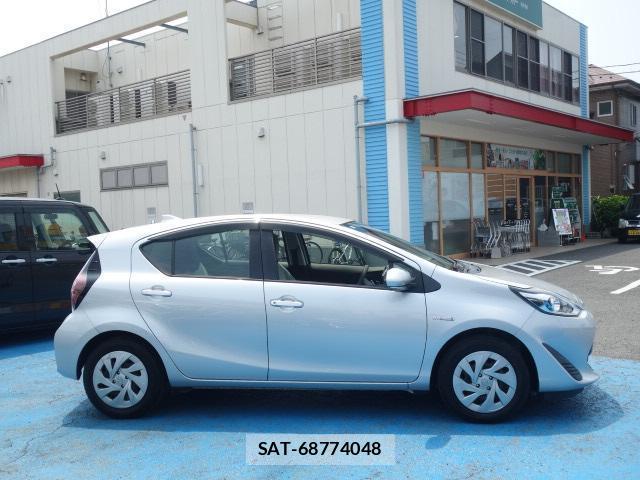 Toyota AQUA 2020-01 8216759-15