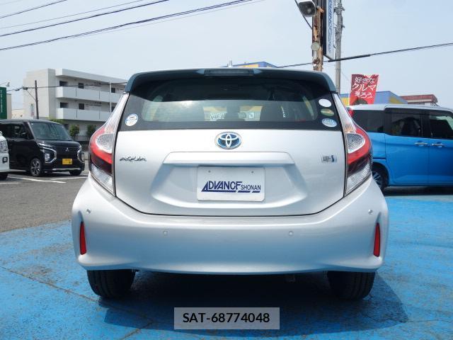 Toyota AQUA 2020-01 8216759-17
