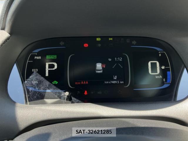 Toyota AQUA 2024-12 8216818-12