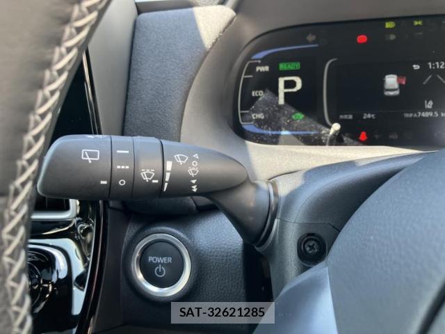 Toyota AQUA 2024-12 8216818-15