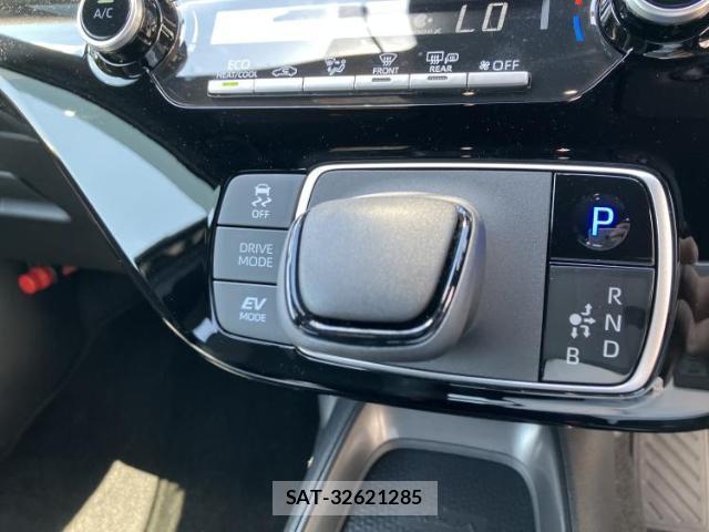 Toyota AQUA 2024-12 8216818-16