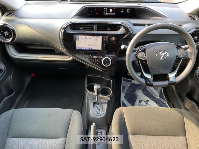 Toyota AQUA 2020-09 8216883-1