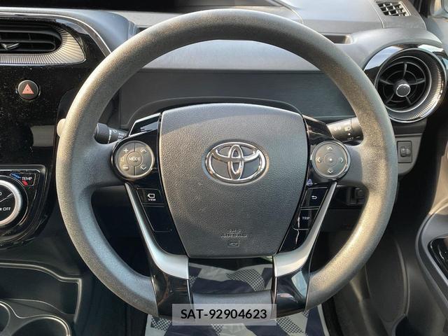 Toyota AQUA 2020-09 8216883-10