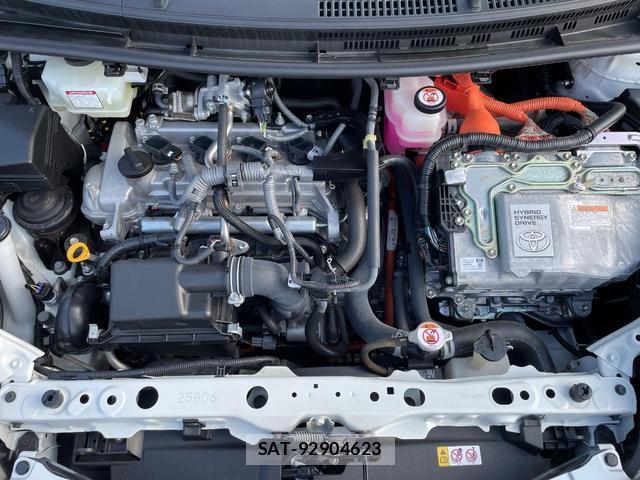 Toyota AQUA 2020-09 8216883-17