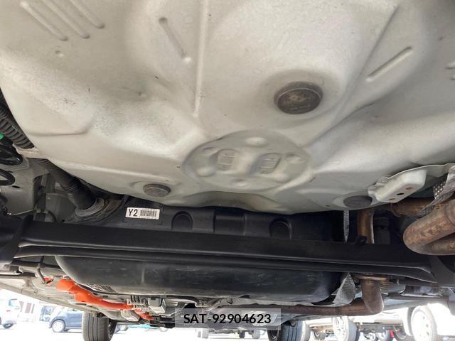 Toyota AQUA 2020-09 8216883-18