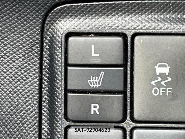 Toyota AQUA 2020-09 8216883-5