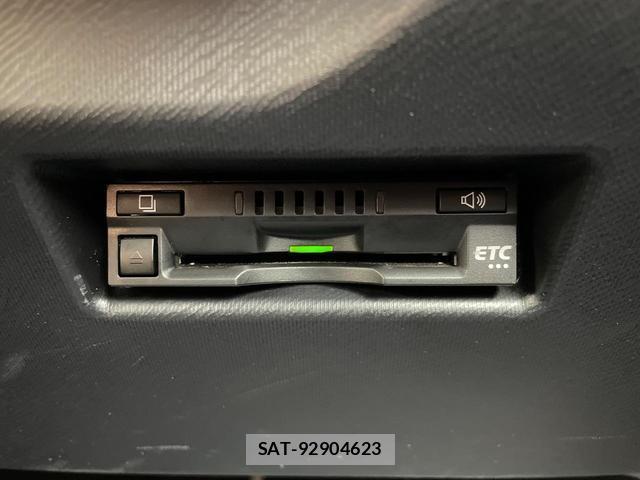 Toyota AQUA 2020-09 8216883-6