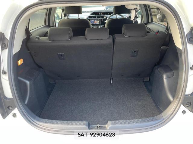 Toyota AQUA 2020-09 8216883-9
