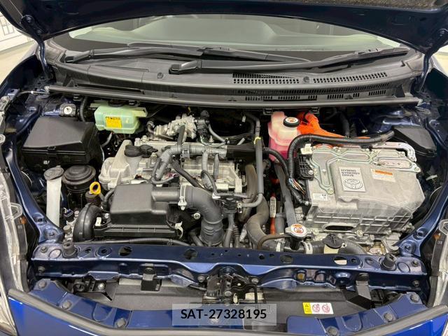 Toyota AQUA 2018-03 8216907-19
