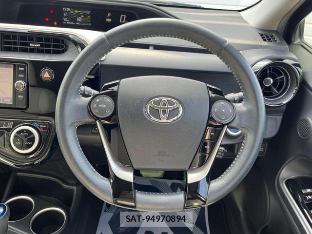 Toyota AQUA 2017-11 8216927-10