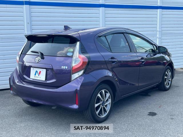 Toyota AQUA 2017-11 8216927-16