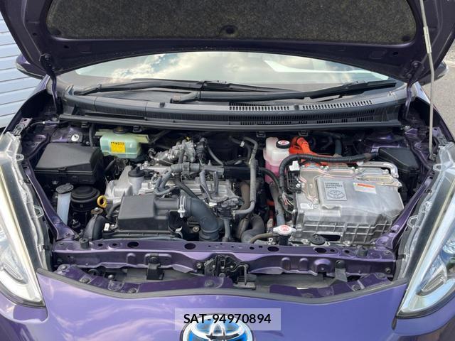 Toyota AQUA 2017-11 8216927-17