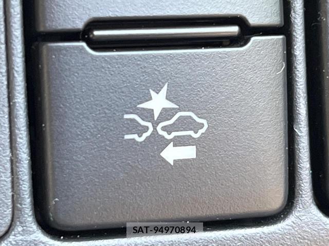 Toyota AQUA 2017-11 8216927-4