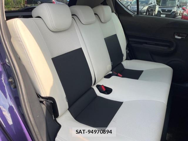 Toyota AQUA 2017-11 8216927-8