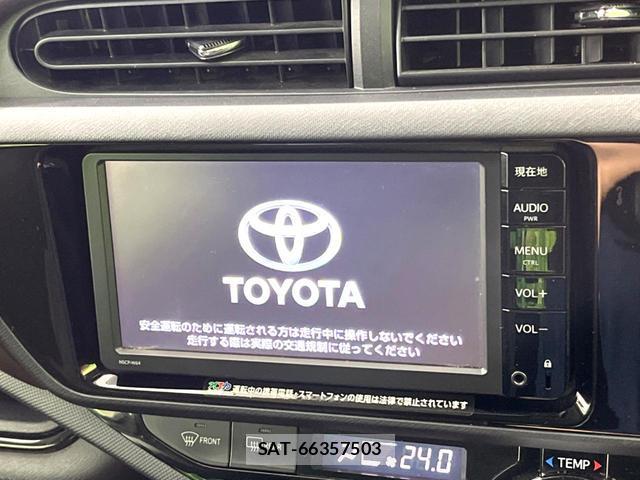 Toyota AQUA 2016-05 8217101-3