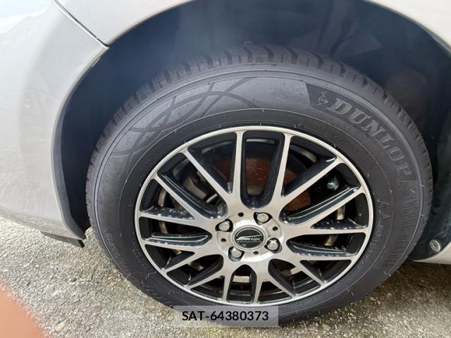 Toyota AQUA 2012-07 8217214-5