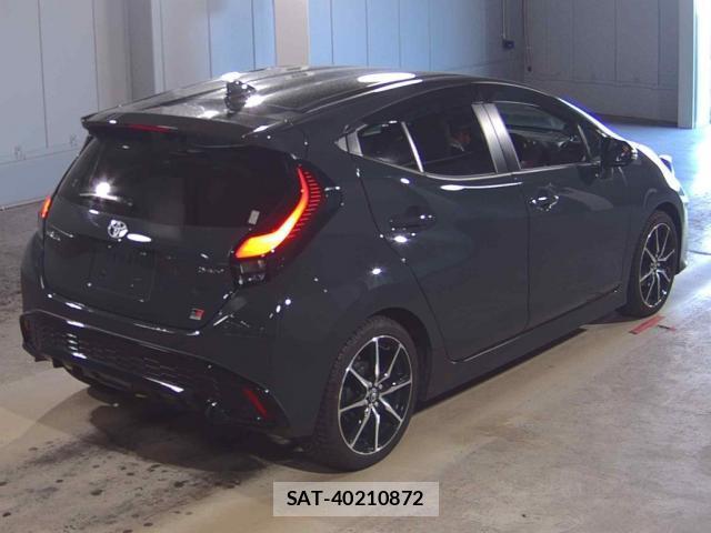 Toyota AQUA 2024-06 8217861-4