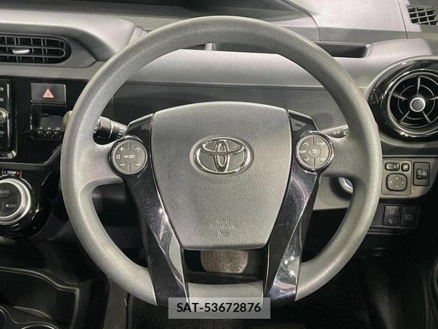 Toyota AQUA 2016-10 8218527-10