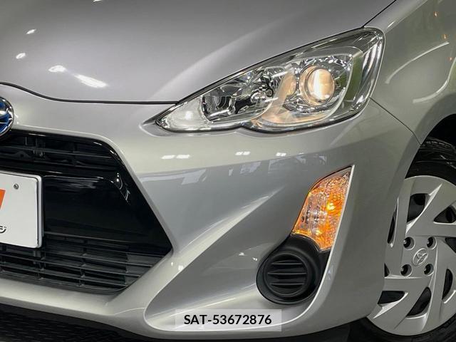 Toyota AQUA 2016-10 8218527-11
