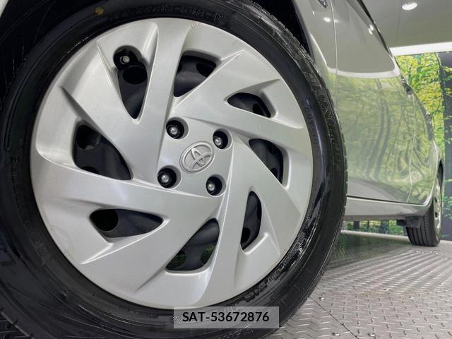 Toyota AQUA 2016-10 8218527-12