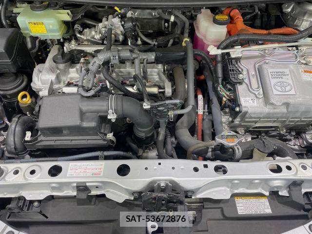Toyota AQUA 2016-10 8218527-17