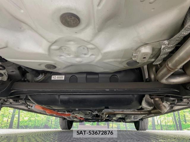 Toyota AQUA 2016-10 8218527-18