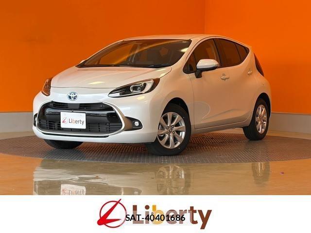 Toyota AQUA 2025-04 8218674-0