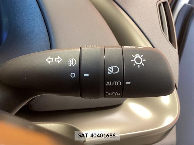 Toyota AQUA 2025-04 8218674-10
