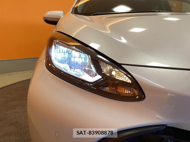 Toyota AQUA 2025-03 8218682-14