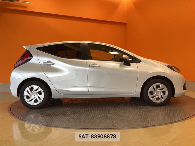 Toyota AQUA 2025-03 8218682-6