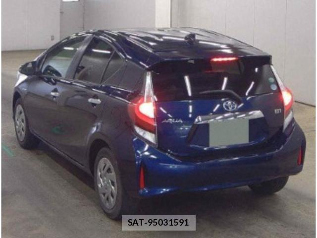 Toyota AQUA 2019-03 8218929-4