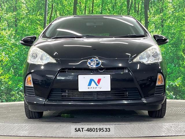 Toyota AQUA 2012-05 8219127-13